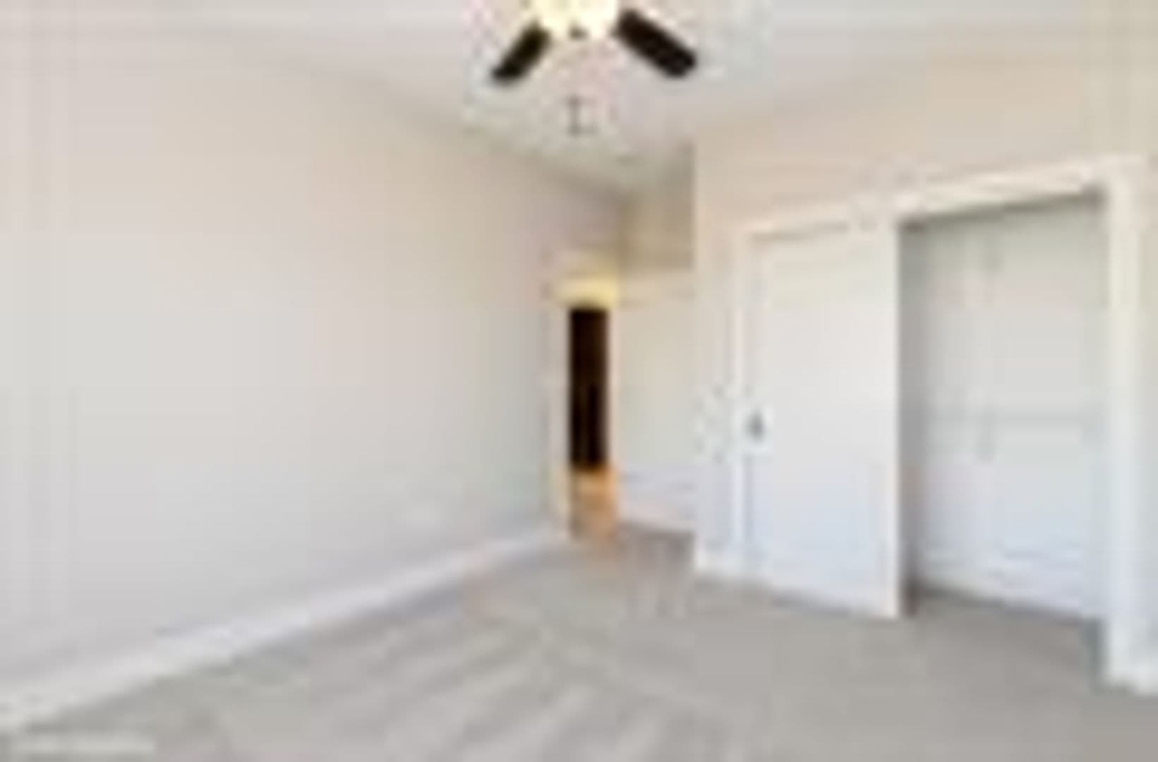 North Liberty Apartment: Madison Ave