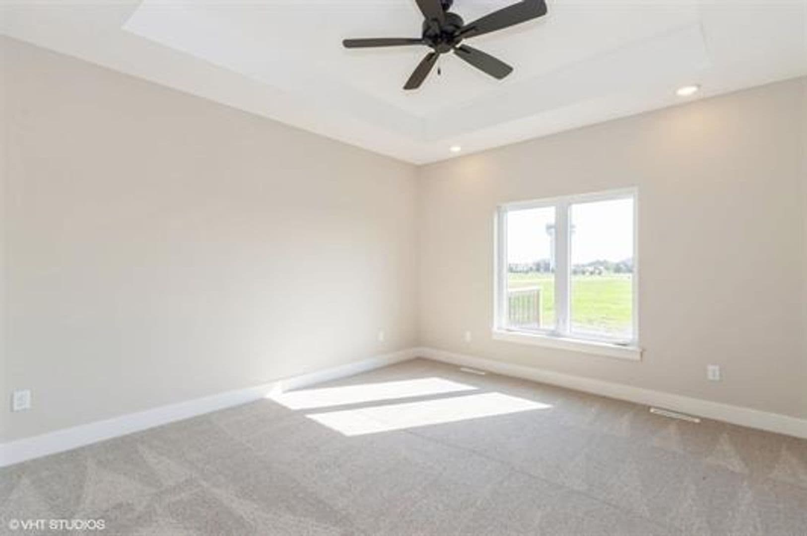 North Liberty Apartment: Madison Ave