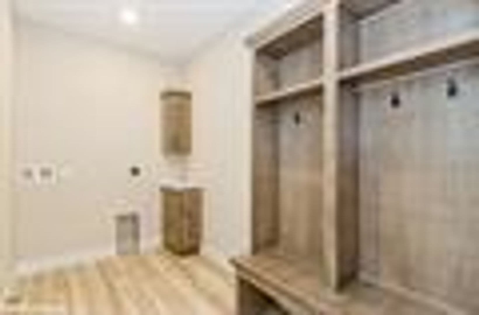 North Liberty Apartment: Madison Ave