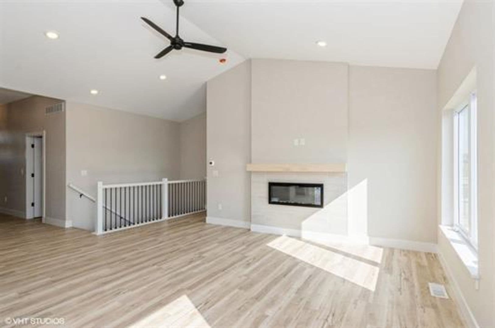North Liberty Apartment: Madison Ave