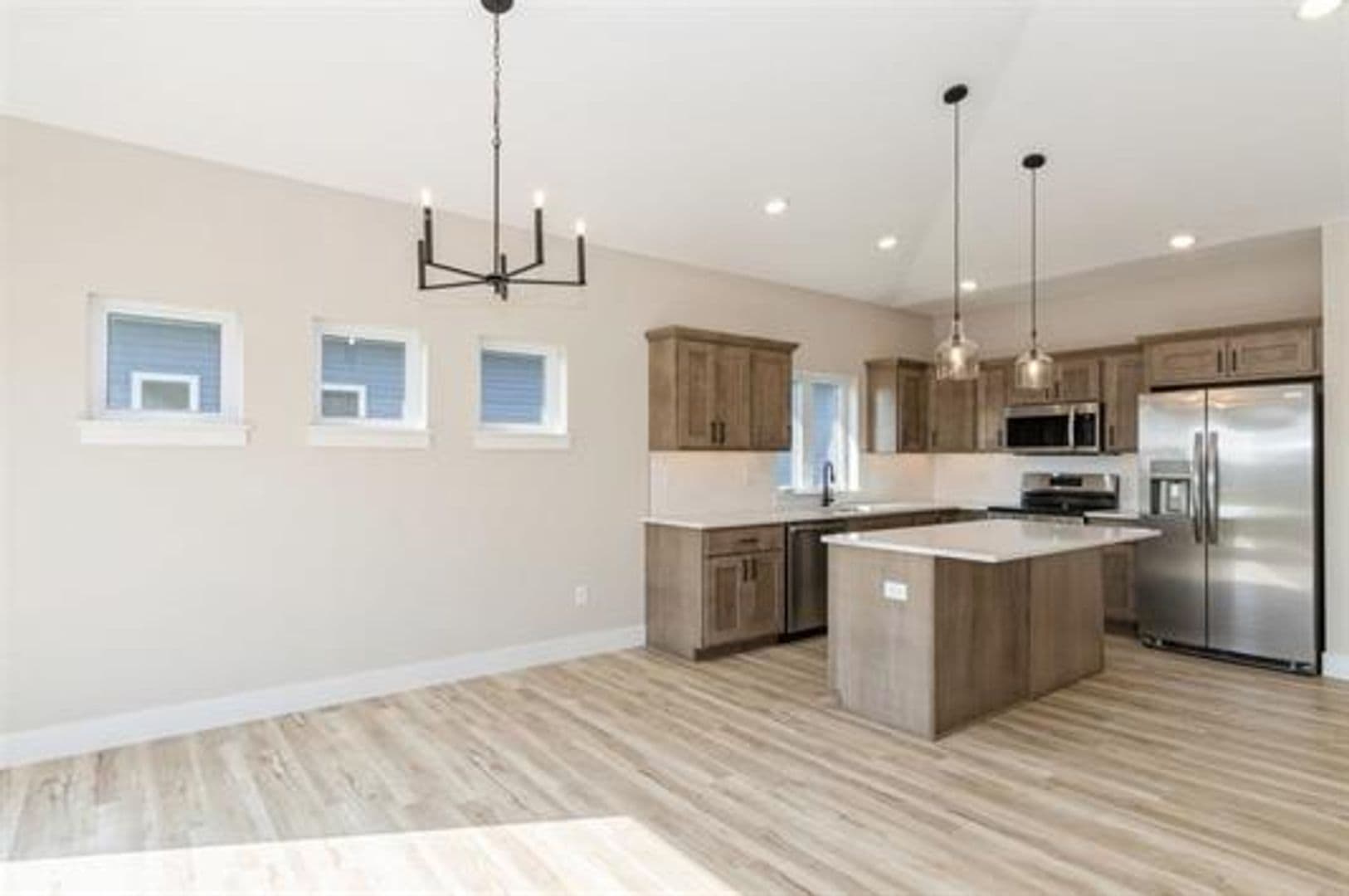 North Liberty Apartment: Madison Ave