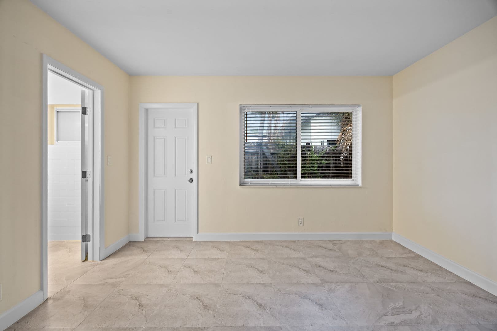 Fort Lauderdale Apartment: 218 SW 20th St