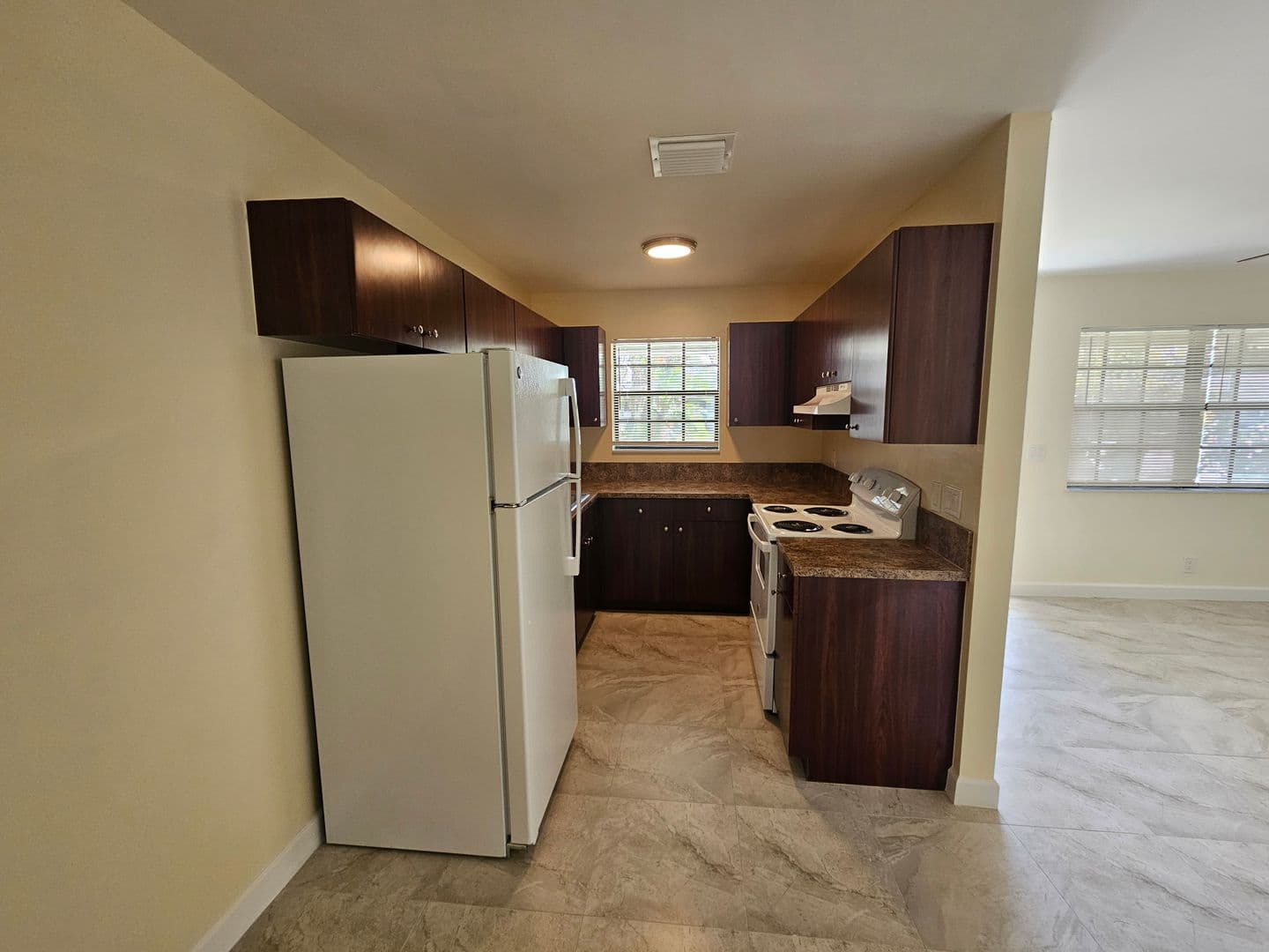 Fort Lauderdale Apartment: 925-927 SW 30th St