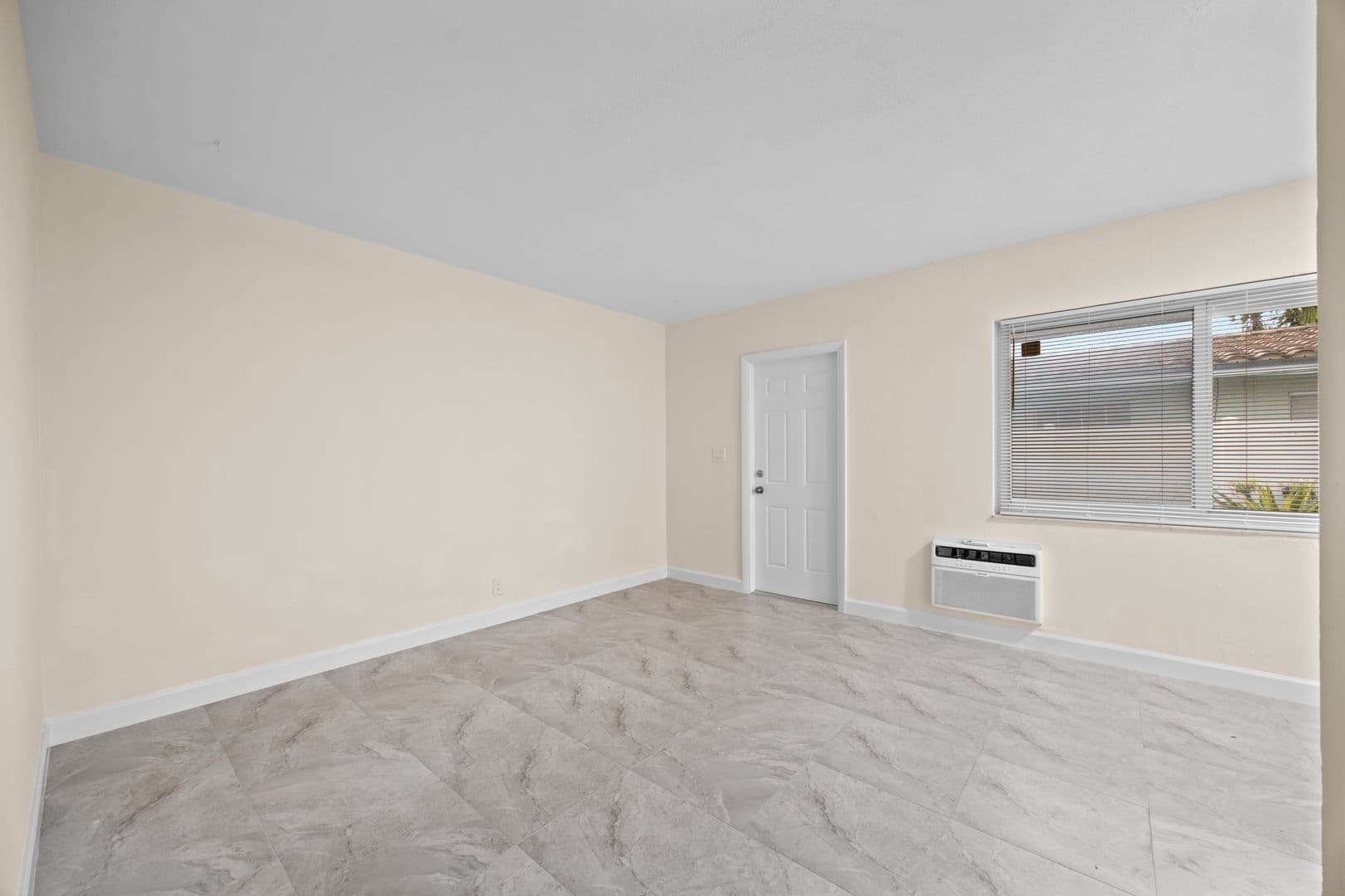 Fort Lauderdale Apartment: 218 SW 20th St