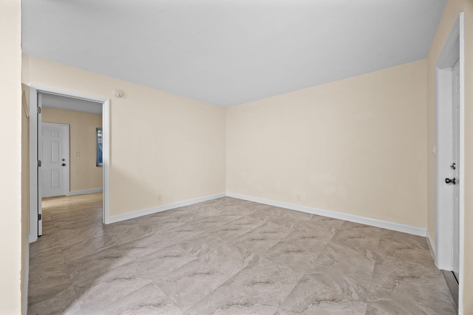 Fort Lauderdale Apartment: 218 SW 20th St