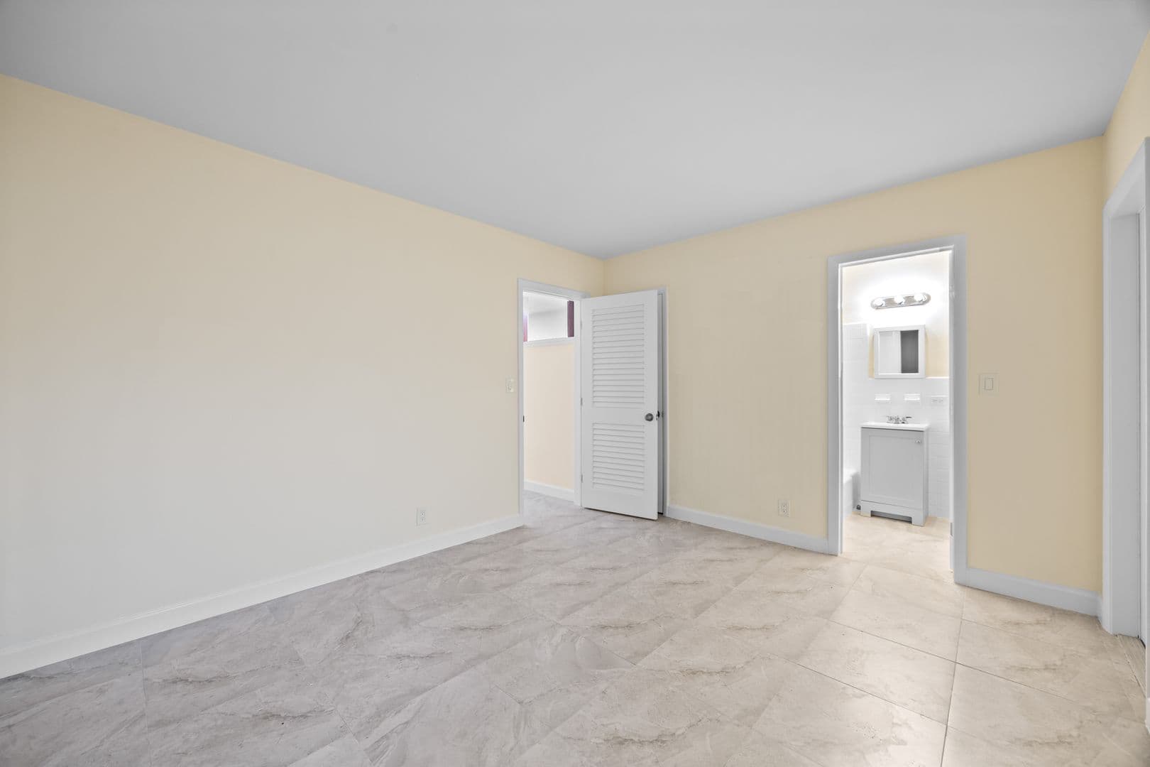 Fort Lauderdale Apartment: 218 SW 20th St
