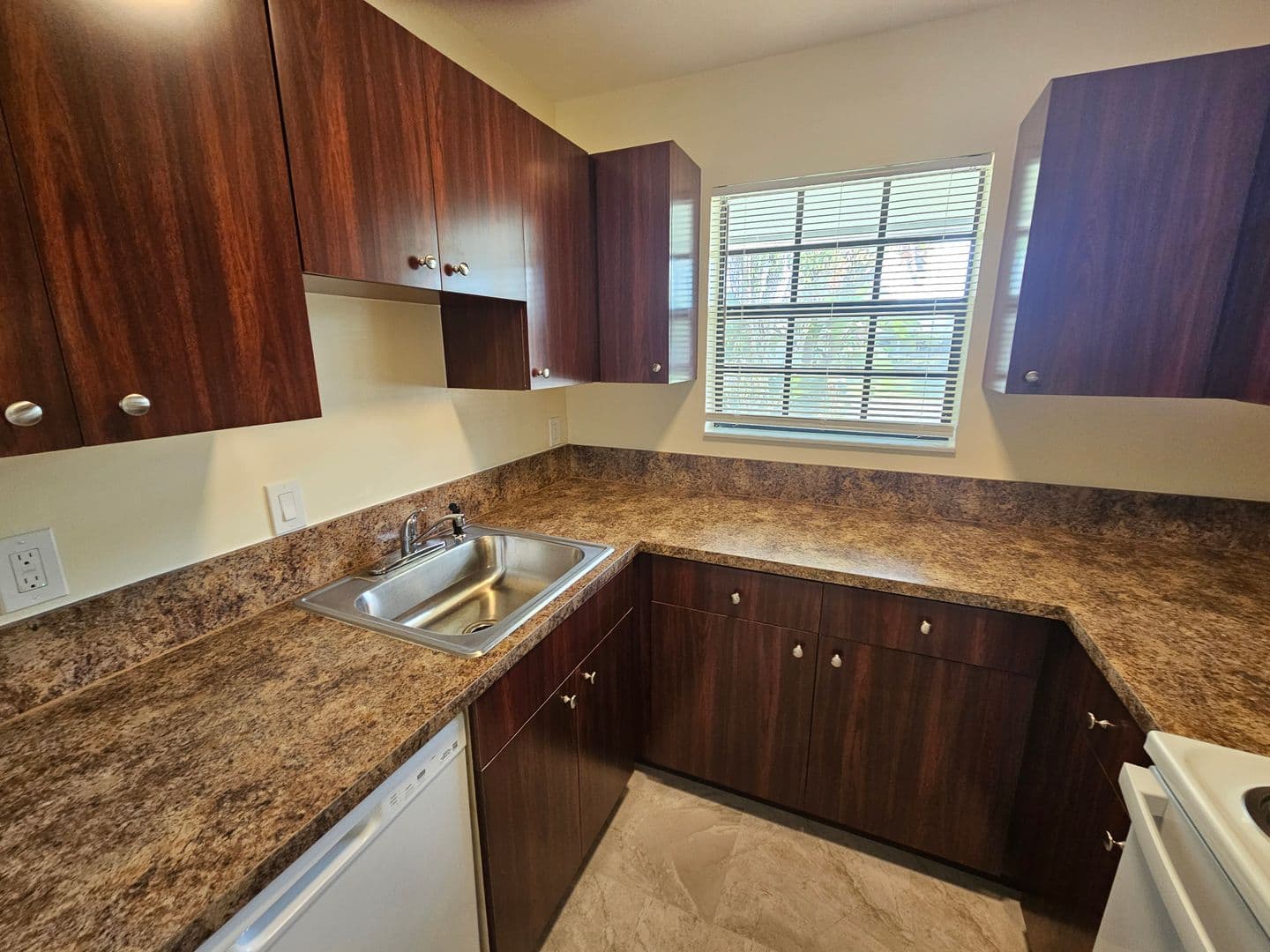 Fort Lauderdale Apartment: 925-927 SW 30th St