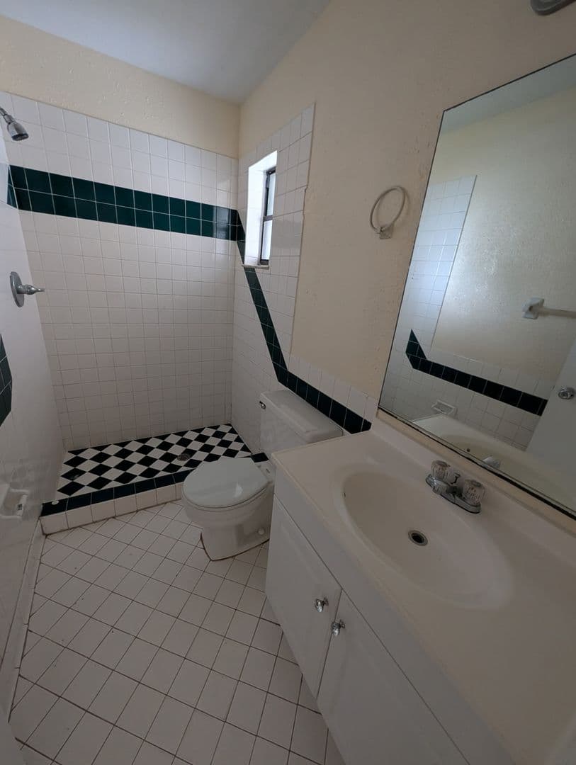 Wellington Apartment: 1382 Birkdale Dr