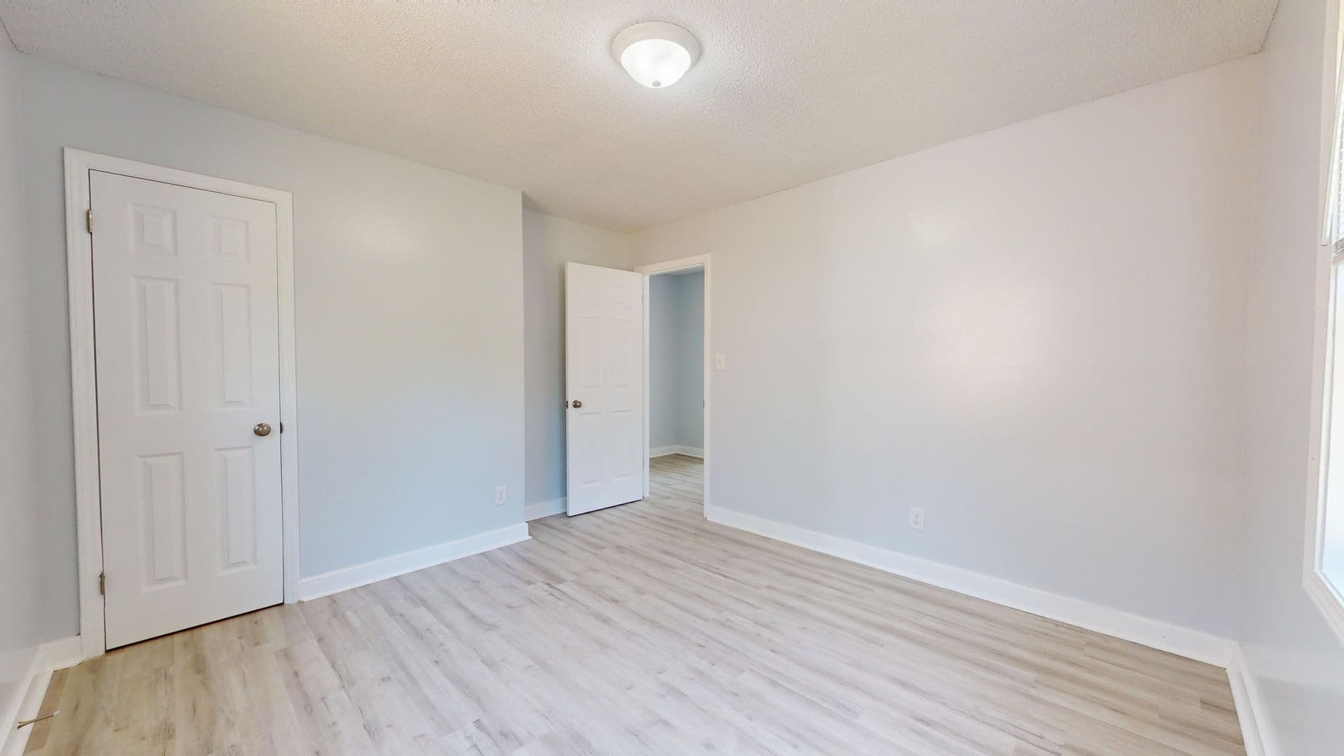 Charlotte Apartment: 4542 Helena Street
