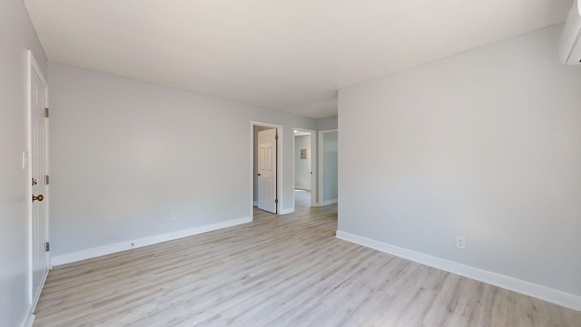 Charlotte Apartment: 4542 Helena Street