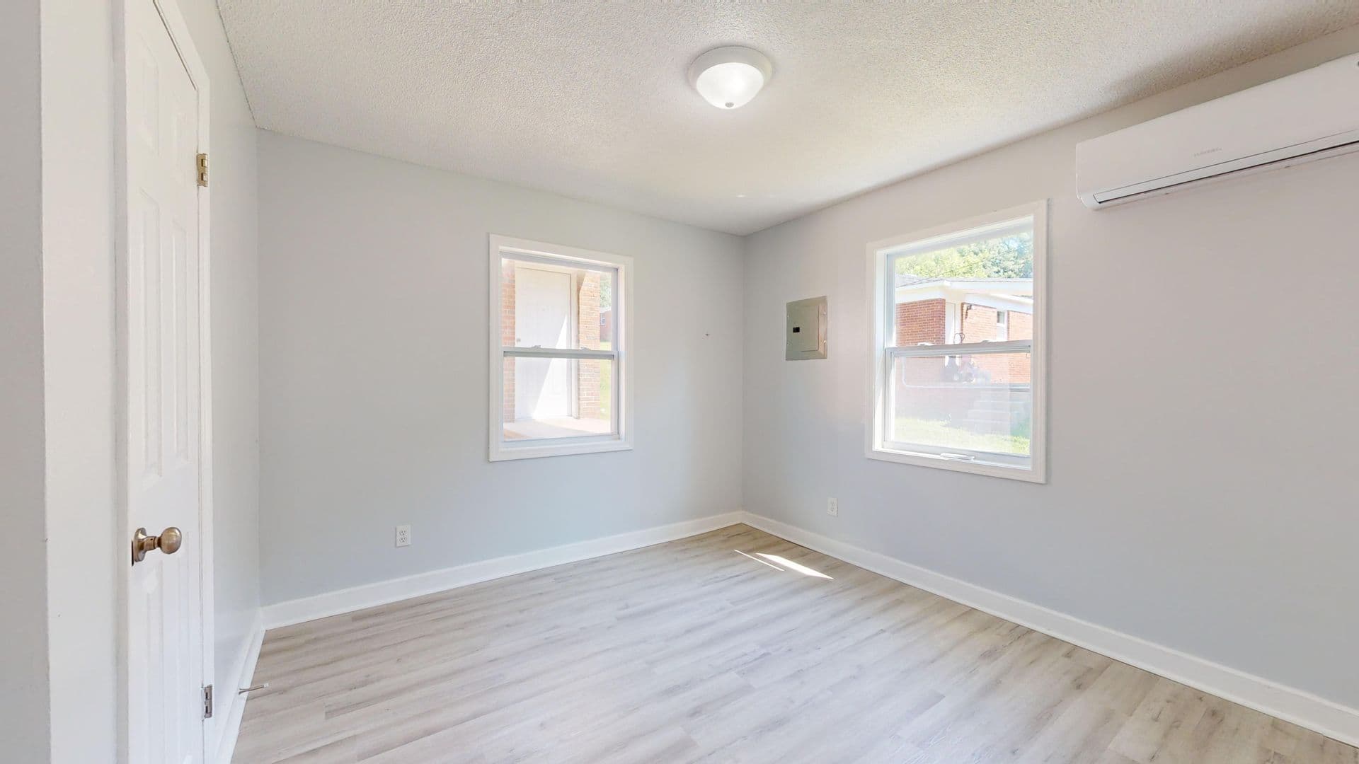 Charlotte Apartment: 4542 Helena Street