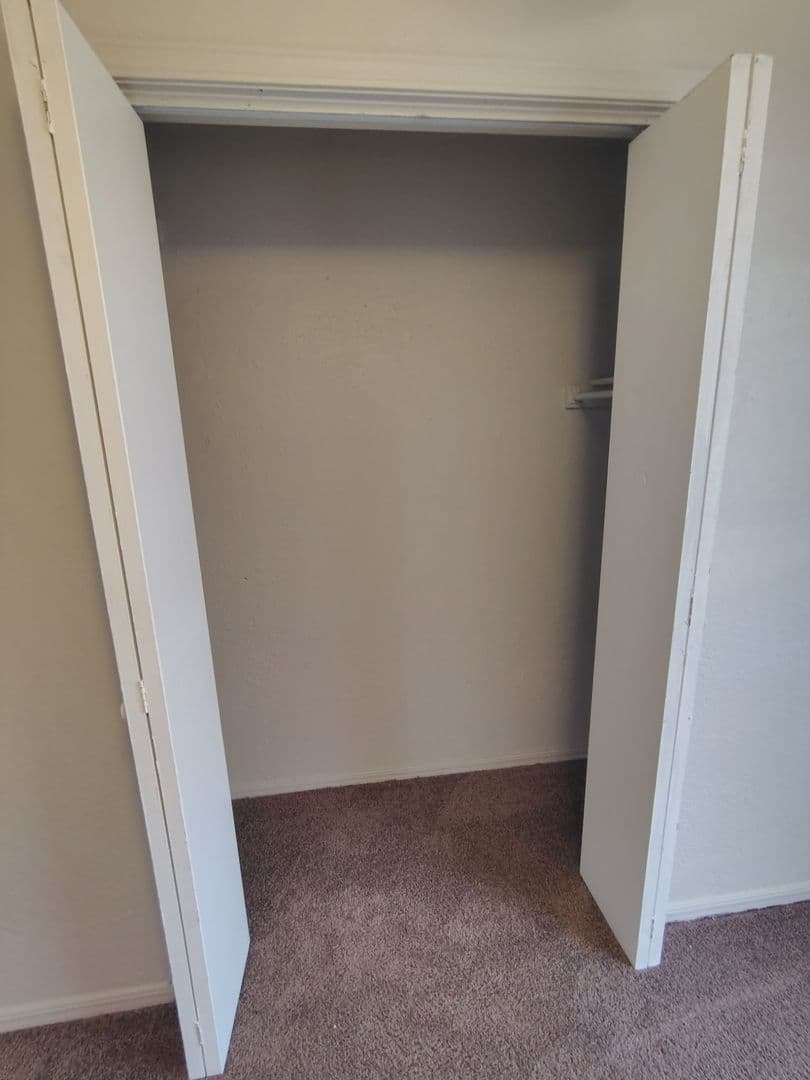 Midwest City House: 8717 Saint George Way
