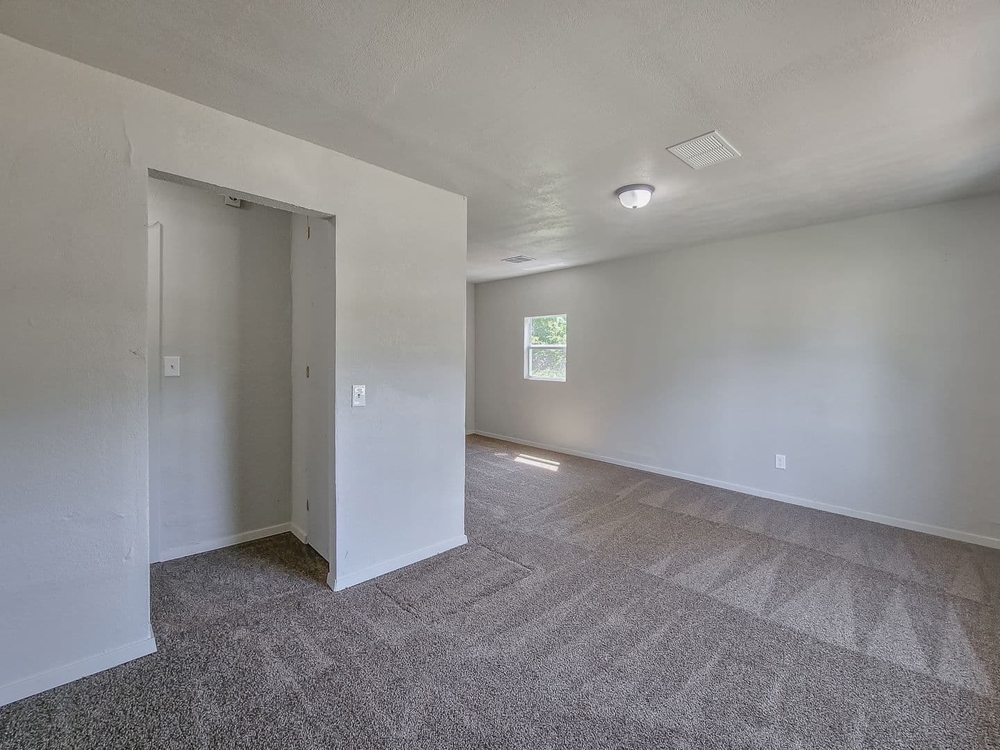 Spencer House: 12704 Parker Heights Blvd