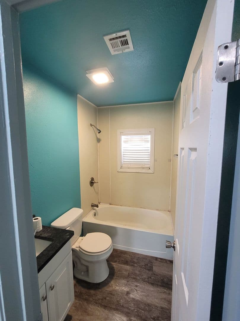 Midwest City House: 555 E Harmon