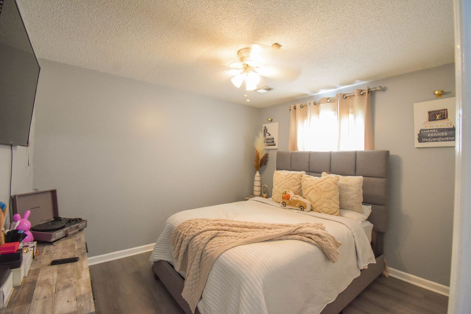 Fayetteville House: 5598 Windy Knoll Pl