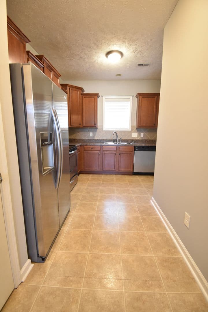Fayetteville House: 4840 Headwind Drive