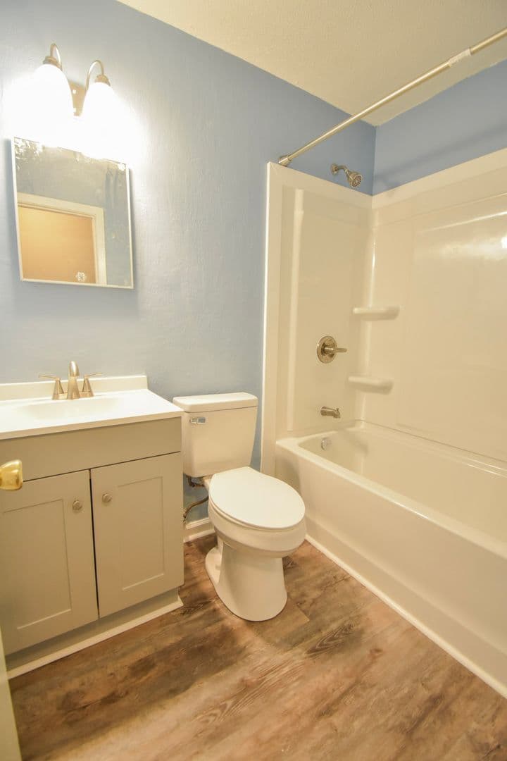 Fayetteville House: 817 Bronco Lane