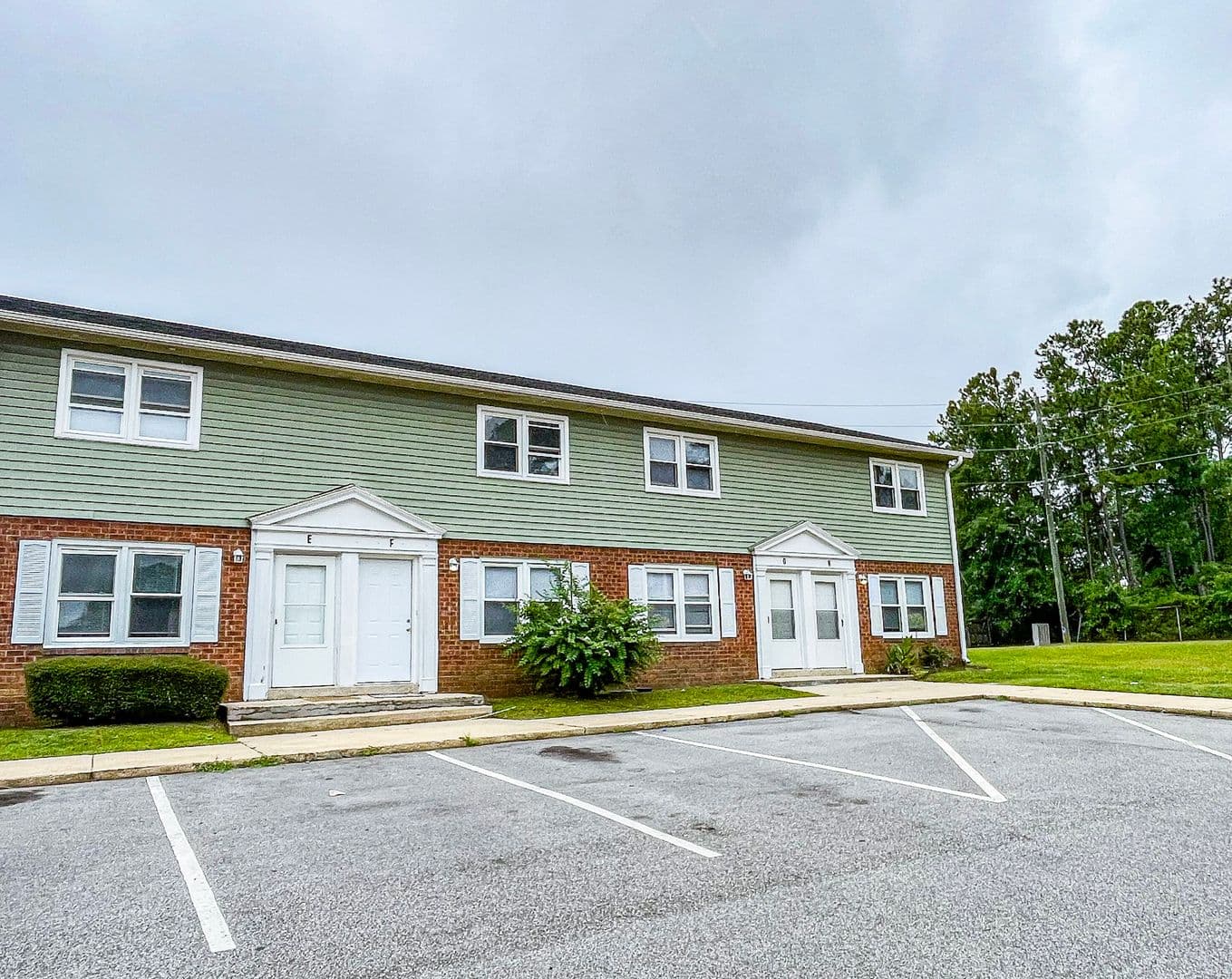 Fayetteville Apartment: Grand Prix Dr