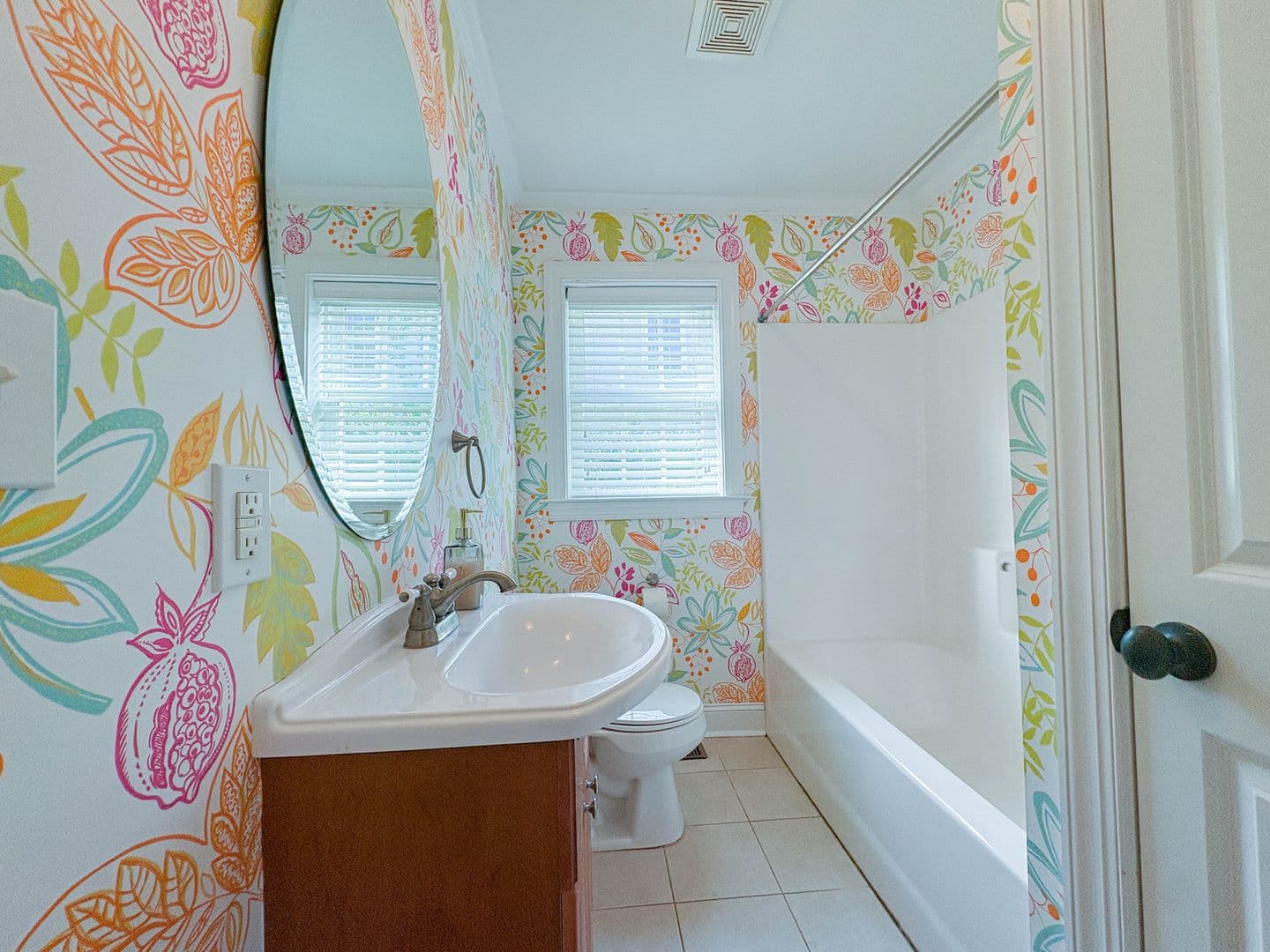 Fayetteville House: 1601 Ft. Bragg Rd