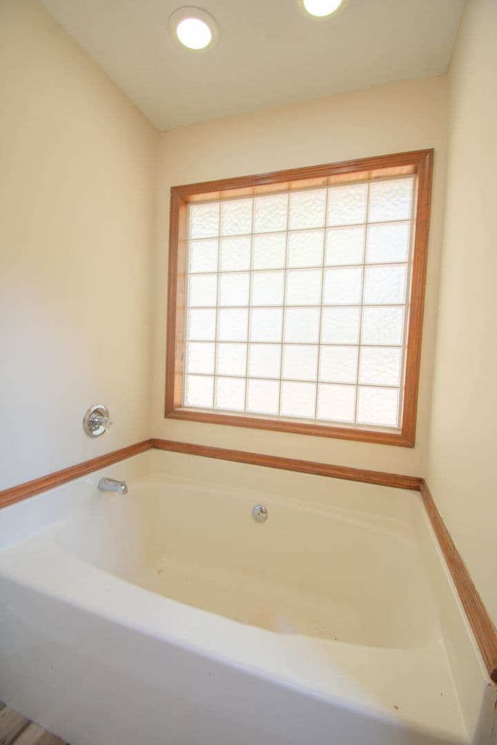 Raeford House: 118 Liberty Ct