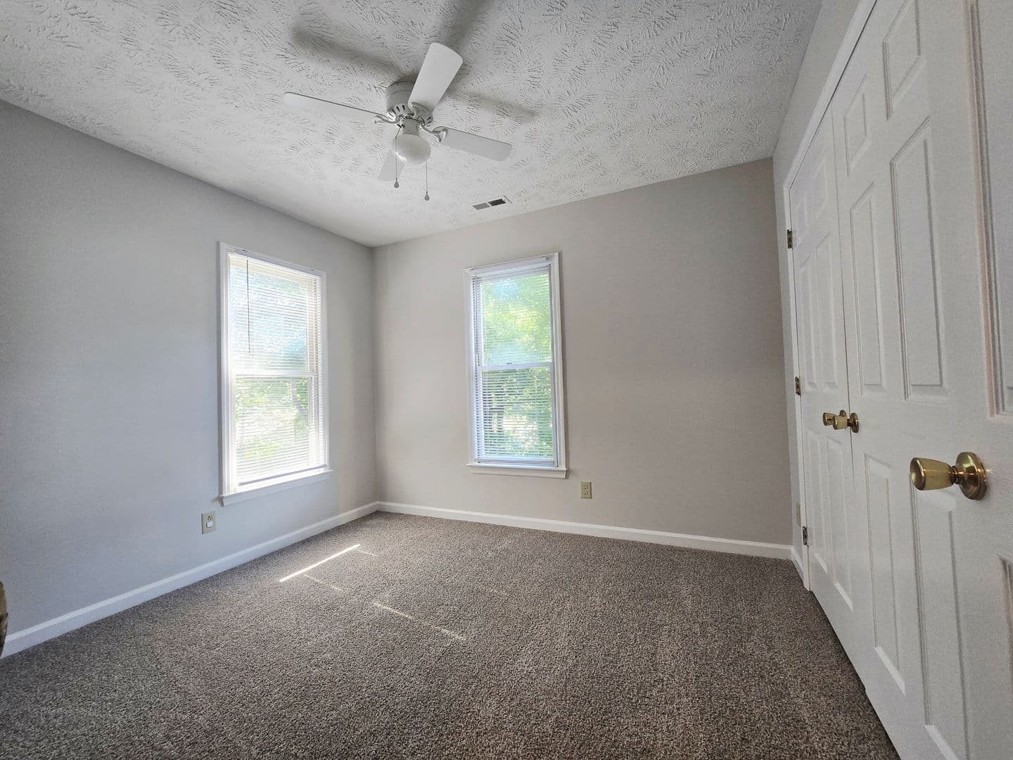Raeford House: 202 Cobblestone Ct