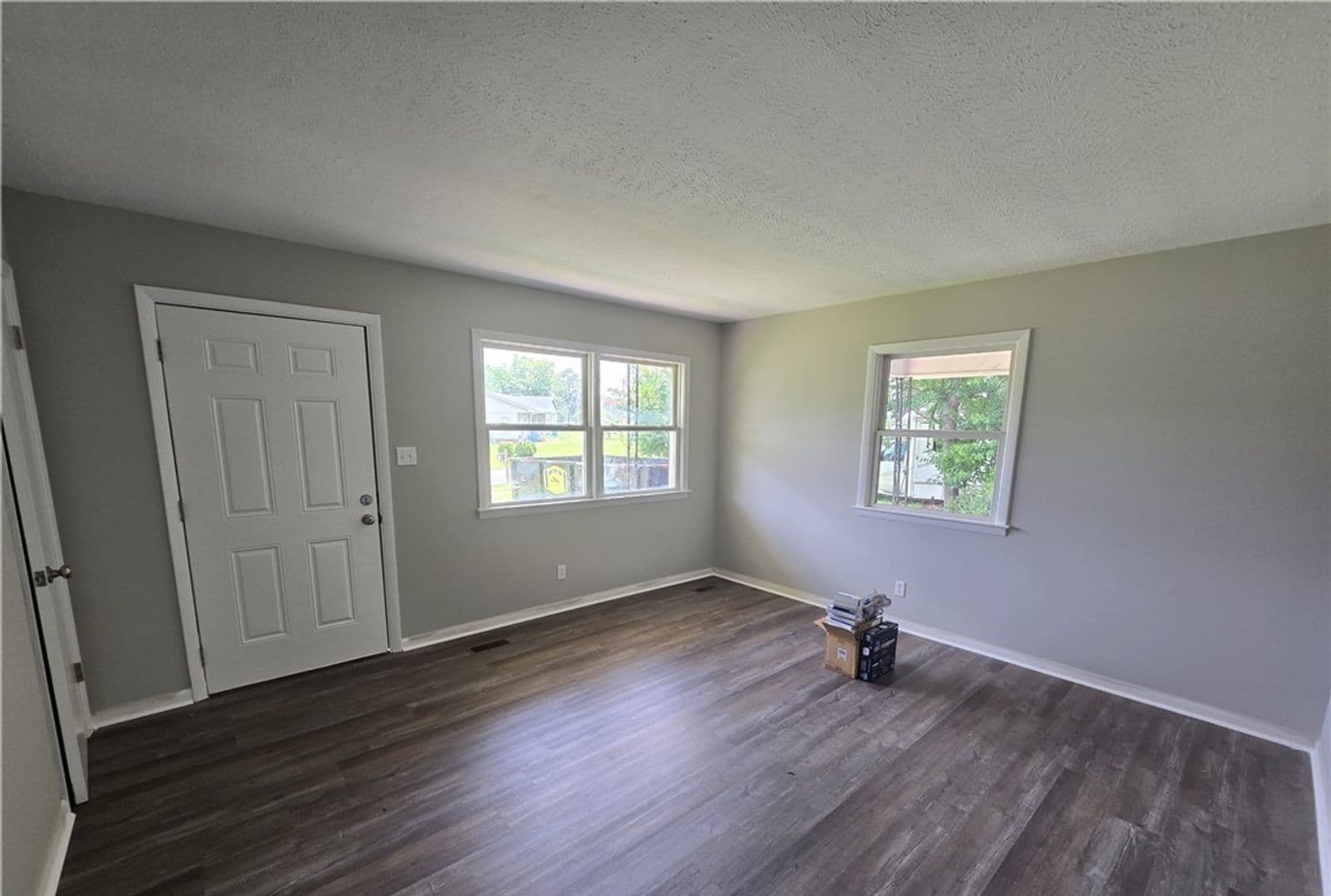 Fayetteville House: 303 Cartwright Dr