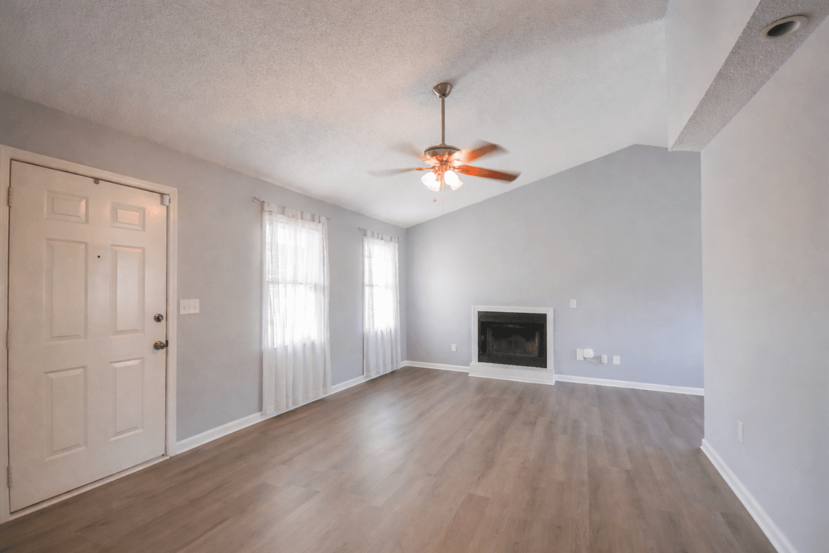 Fayetteville House: 5598 Windy Knoll Pl