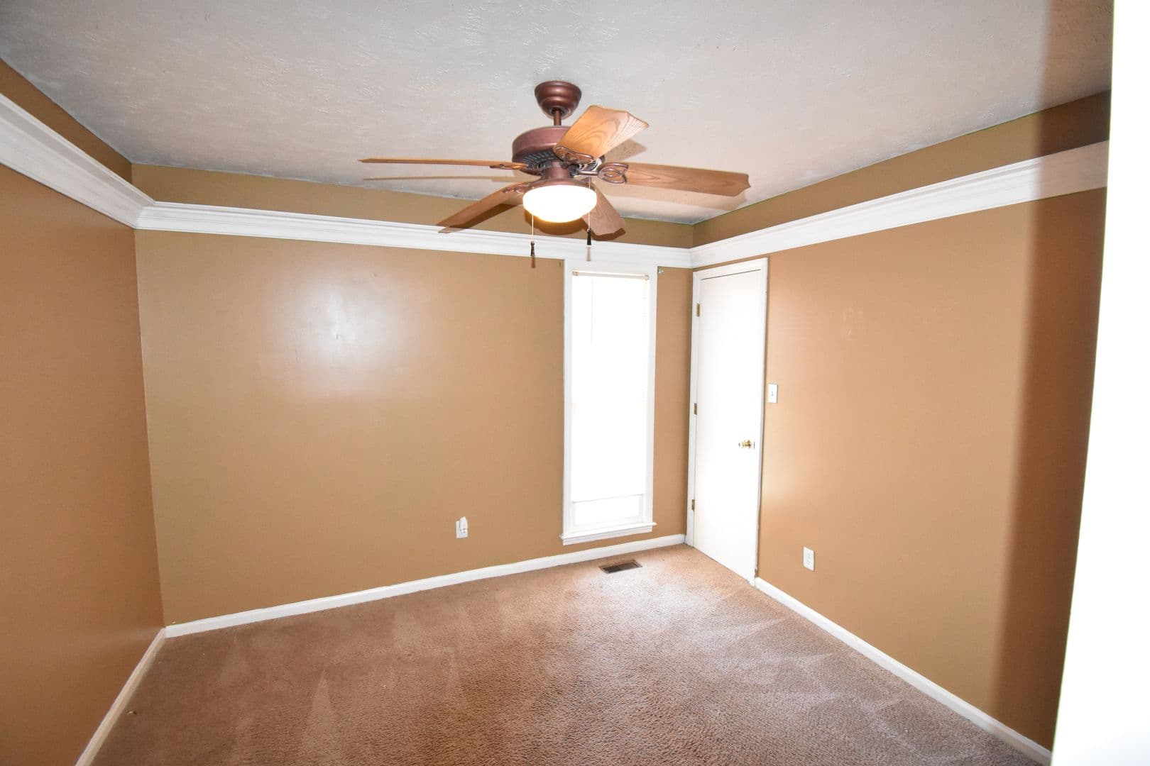 Fayetteville House: 957 Kennesaw Dr