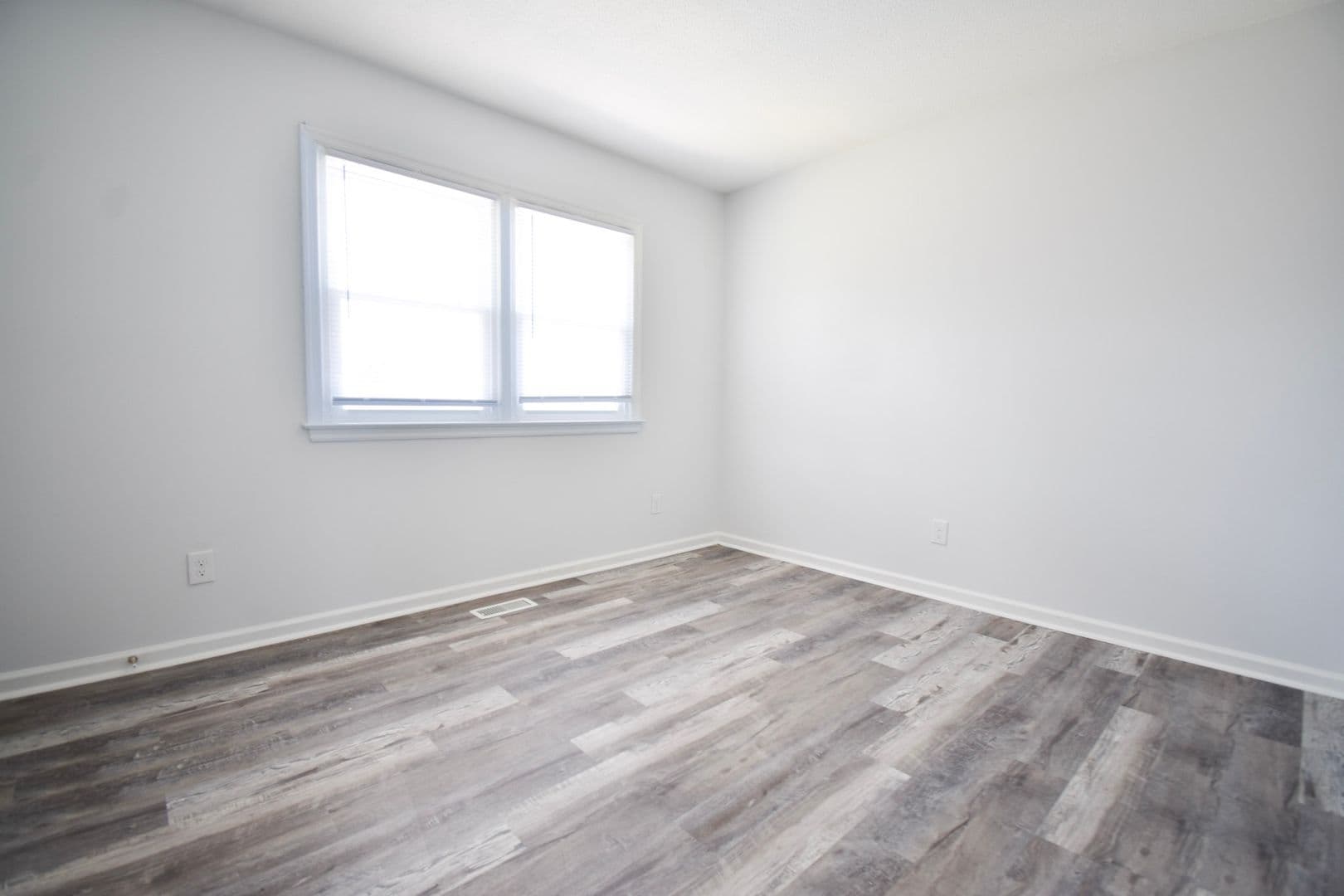 Fayetteville Apartment: Grand Prix Dr