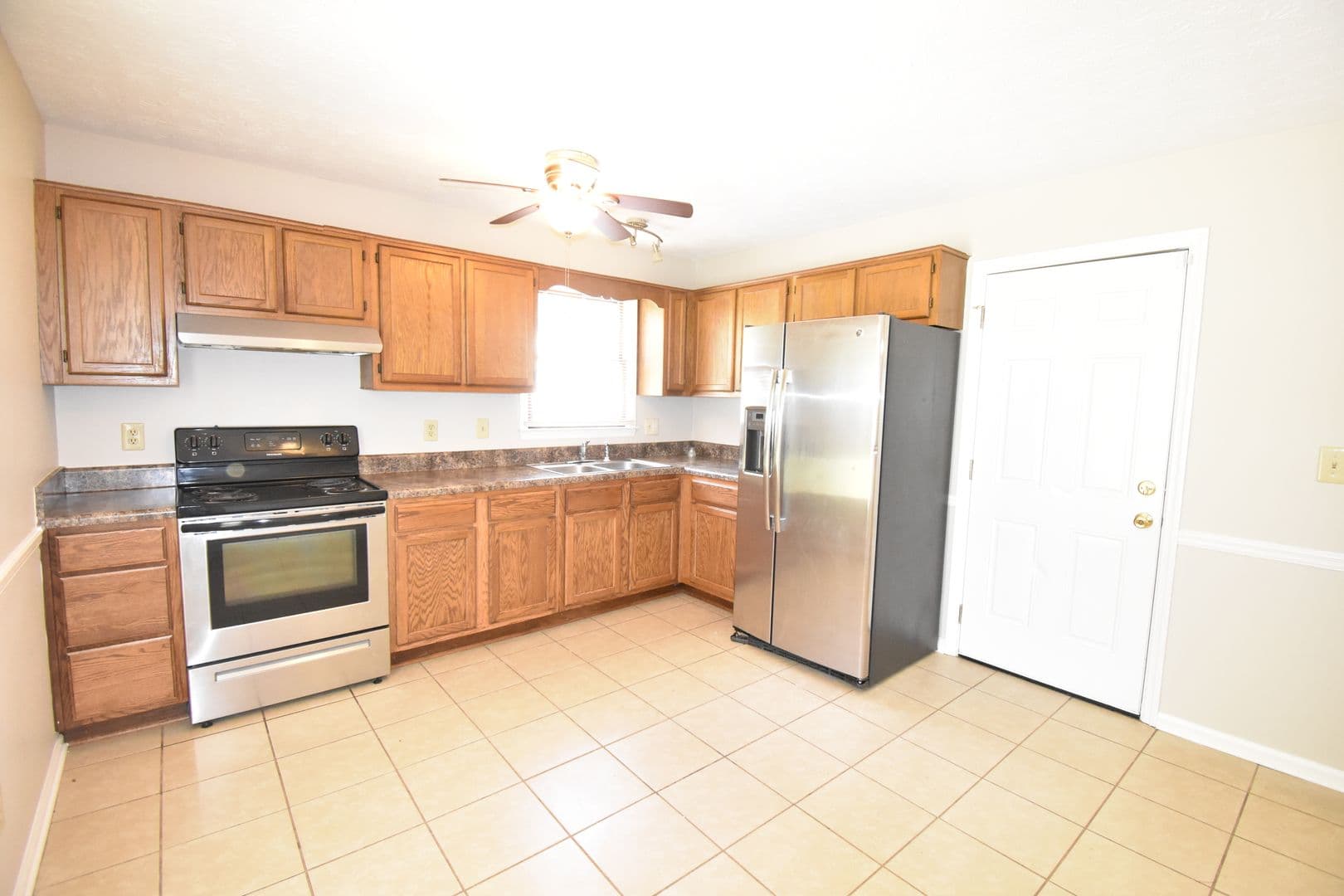 Fayetteville House: 1646 Rim Rd