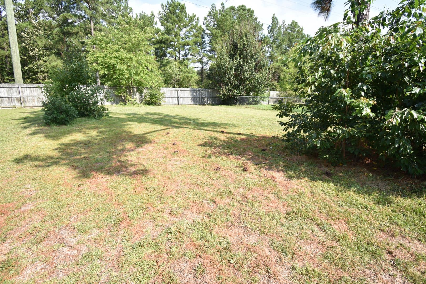 Fayetteville House: 6897 Kingsgate Dr