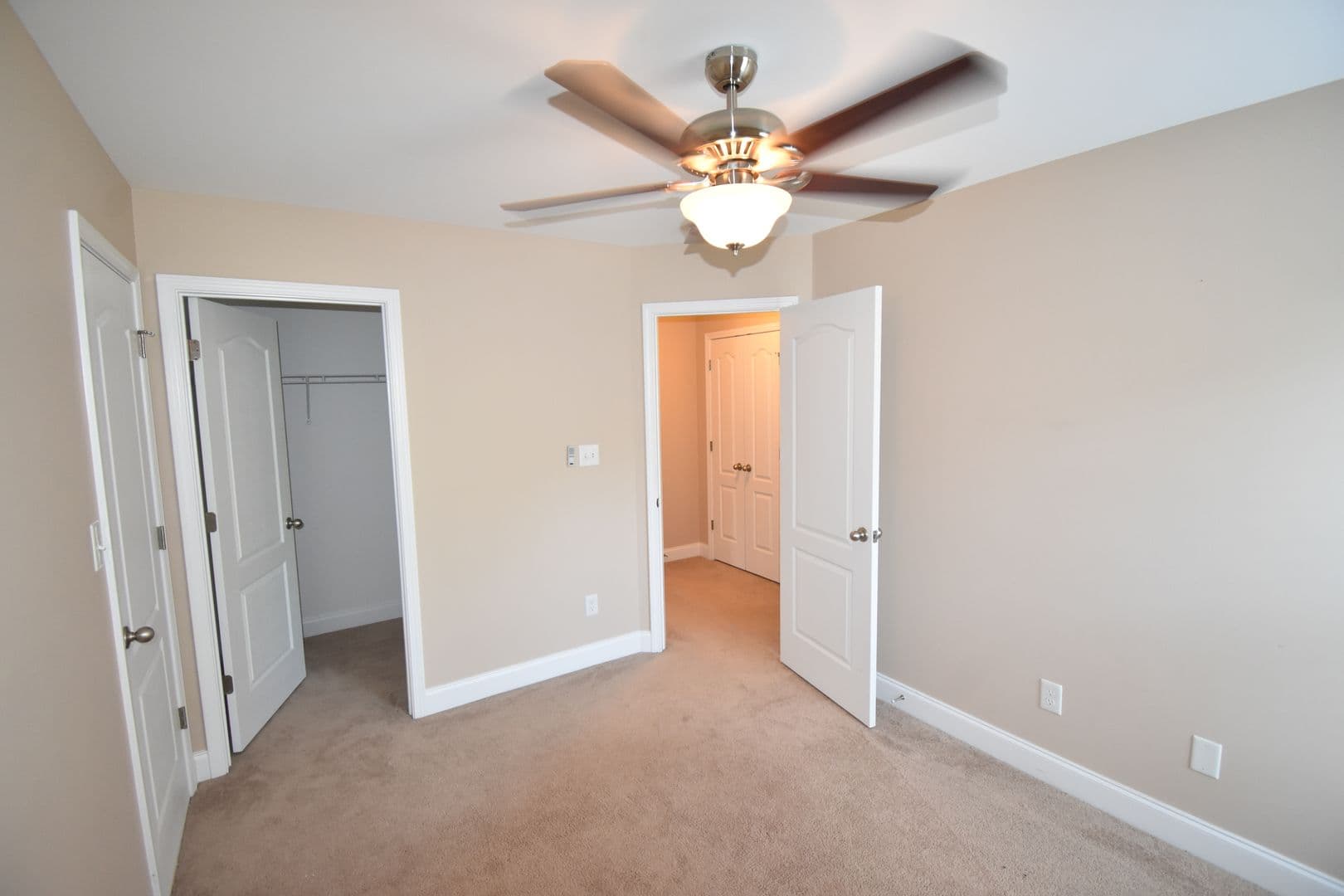 Fayetteville House: 4221 Raccoon Path