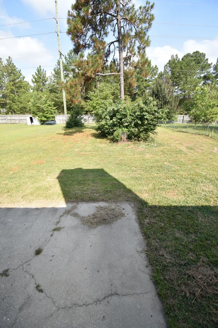 Fayetteville House: 6897 Kingsgate Dr
