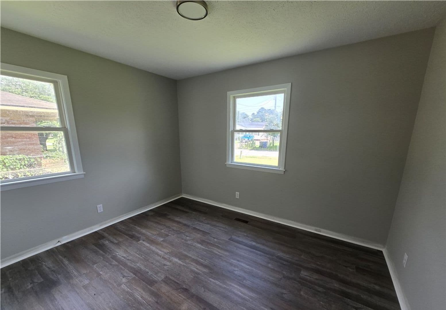 Fayetteville House: 303 Cartwright Dr