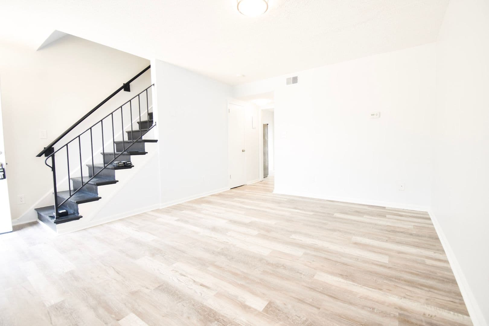 Fayetteville Apartment: Grand Prix Dr