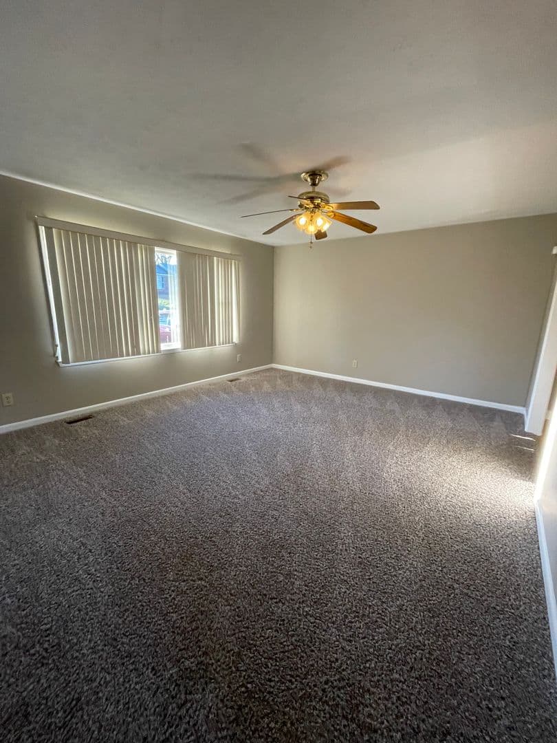 Fayetteville House: 1536 Rossmore Dr