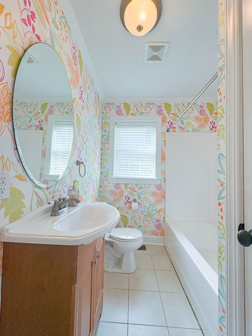 Fayetteville House: 1601 Ft. Bragg Rd