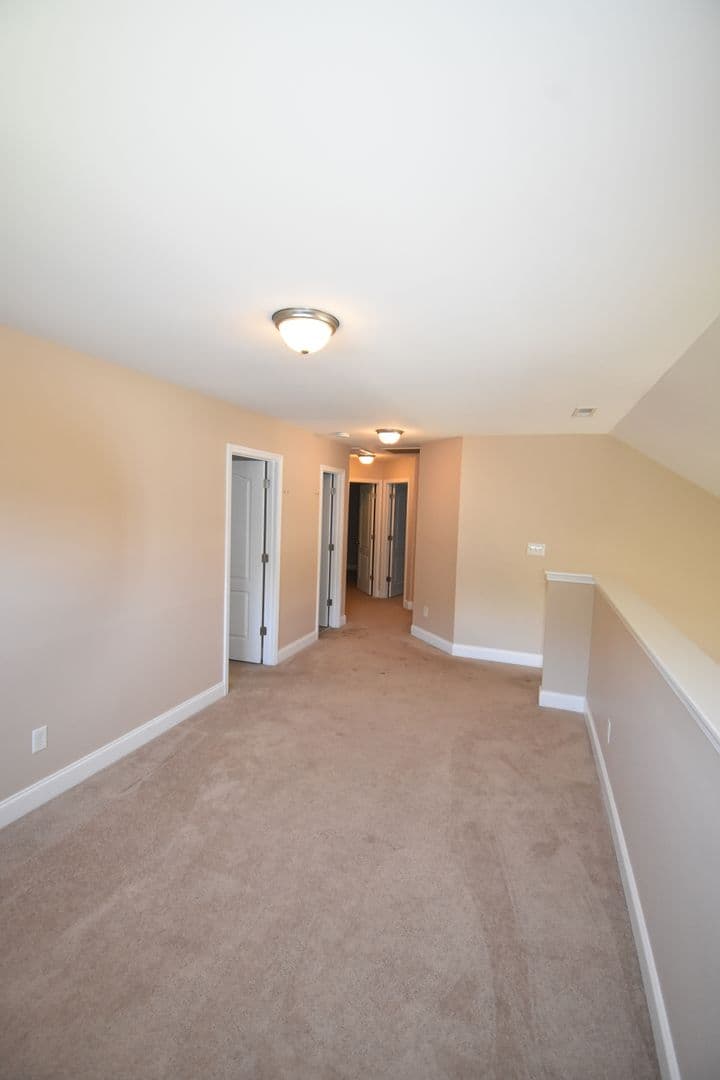 Fayetteville House: 4221 Raccoon Path