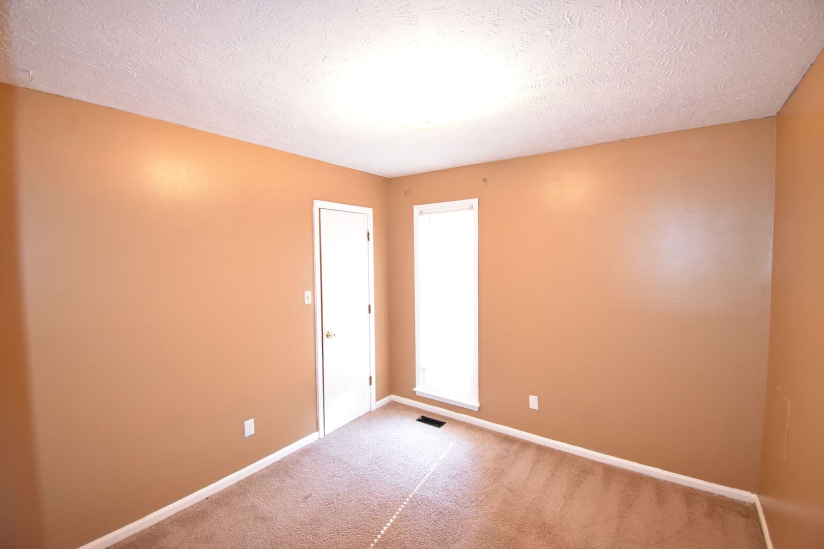 Fayetteville House: 957 Kennesaw Dr