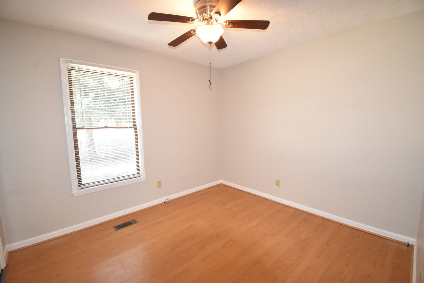 Fayetteville House: 1646 Rim Rd