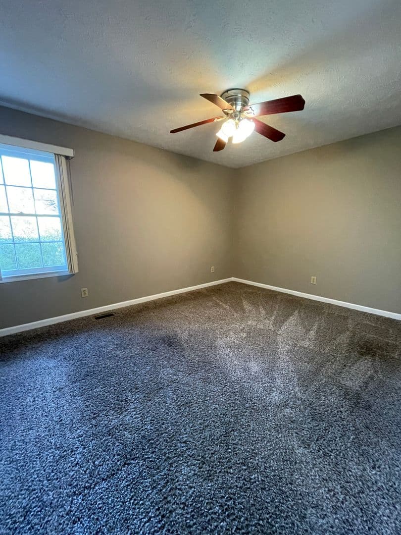 Fayetteville House: 1536 Rossmore Dr