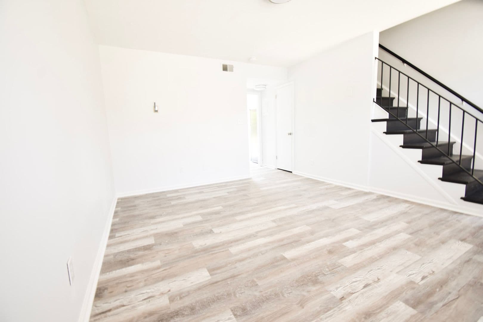 Fayetteville Apartment: Grand Prix Dr