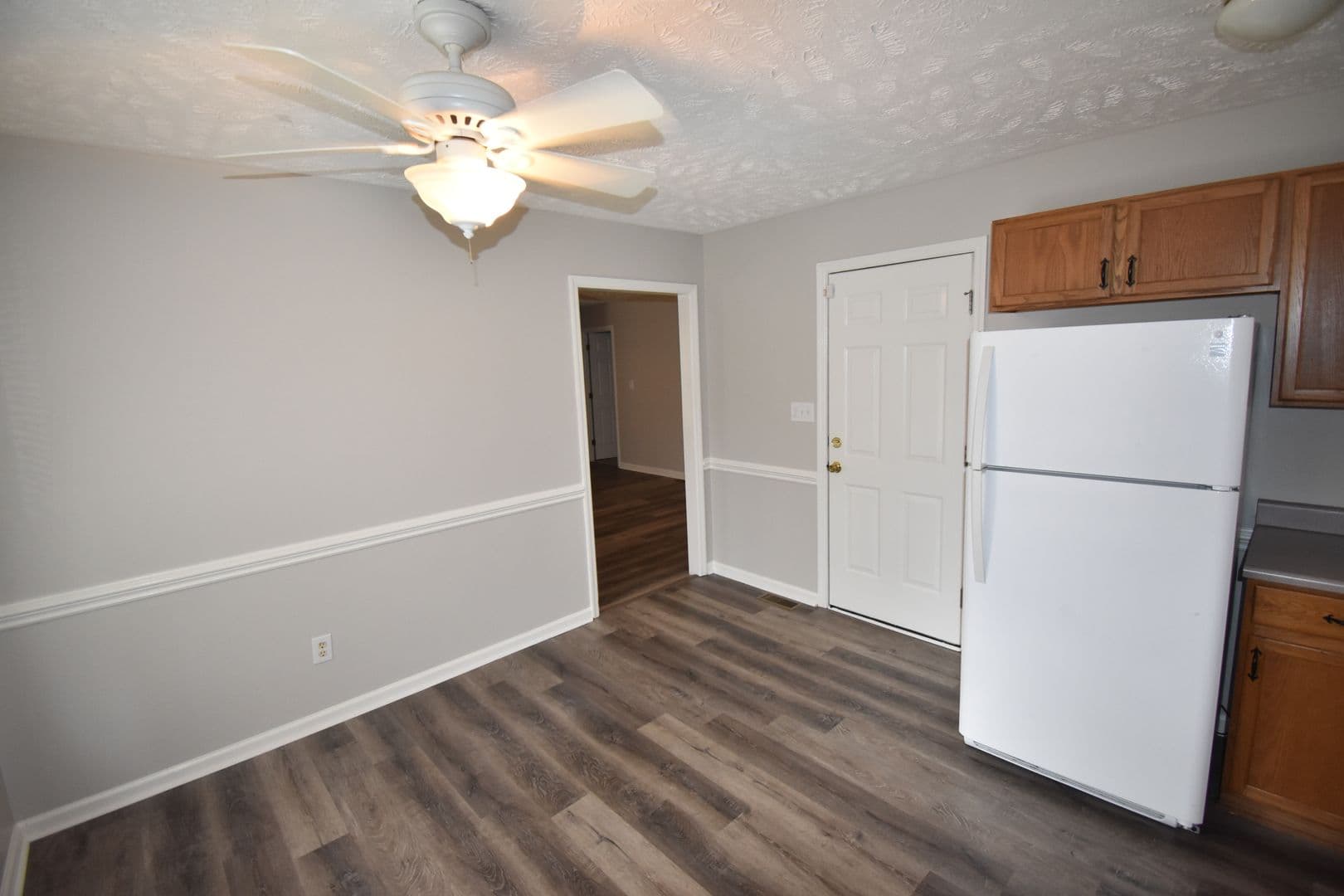 Fayetteville House: 6313 Applewhite Rd