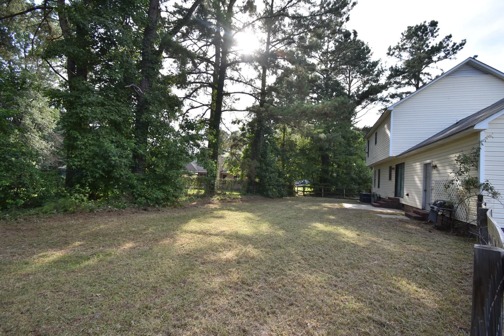 Raeford House: 202 Cobblestone Ct