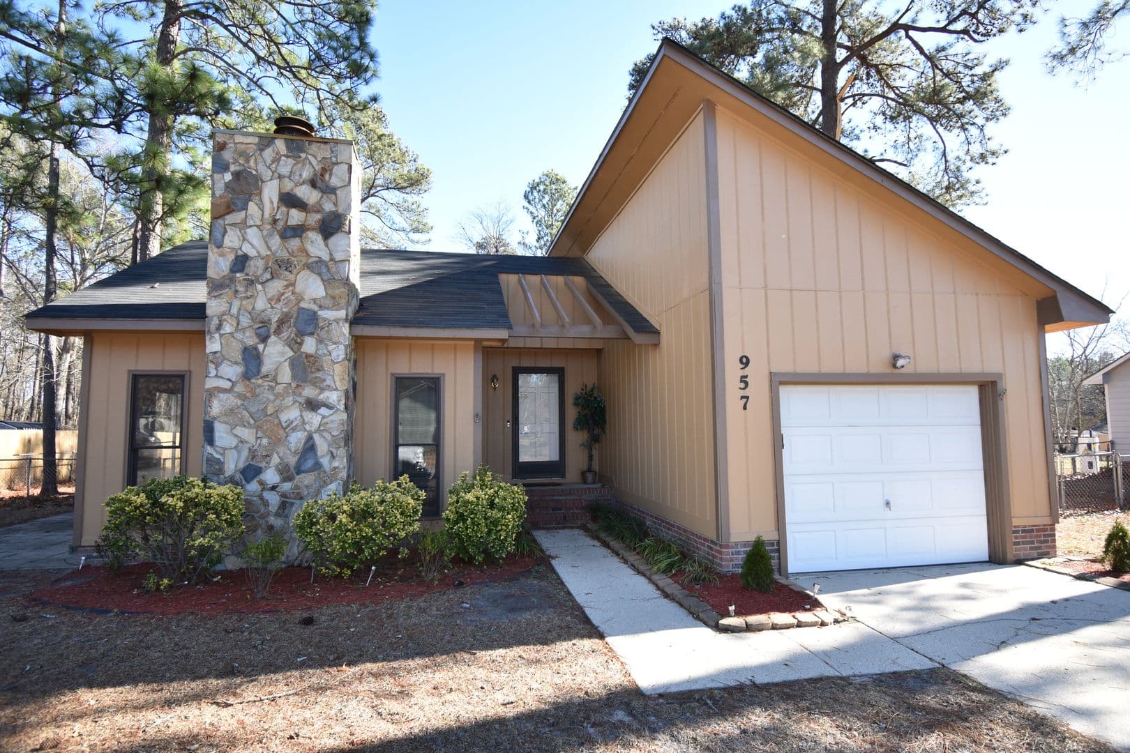 Fayetteville House: 957 Kennesaw Dr