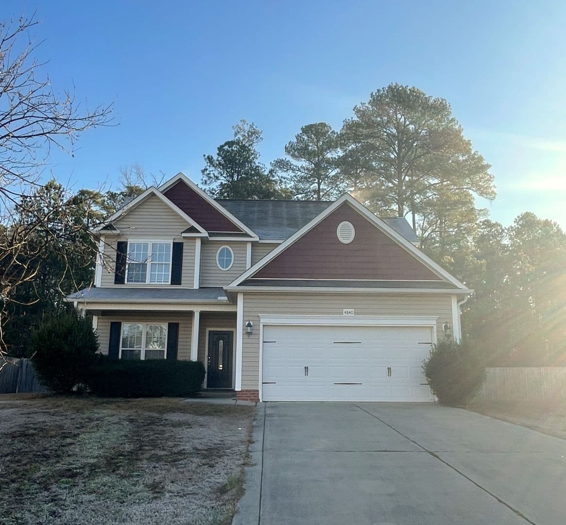 Fayetteville House: 4840 Headwind Drive