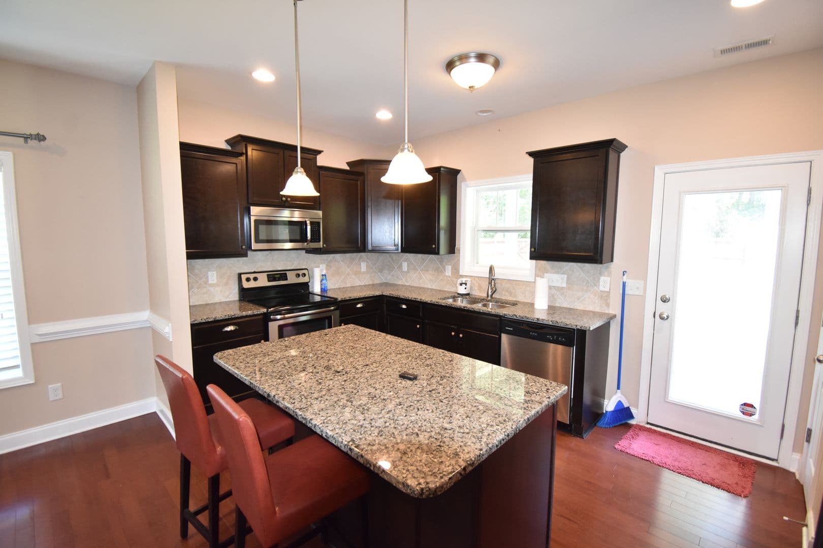 Fayetteville House: 4221 Raccoon Path