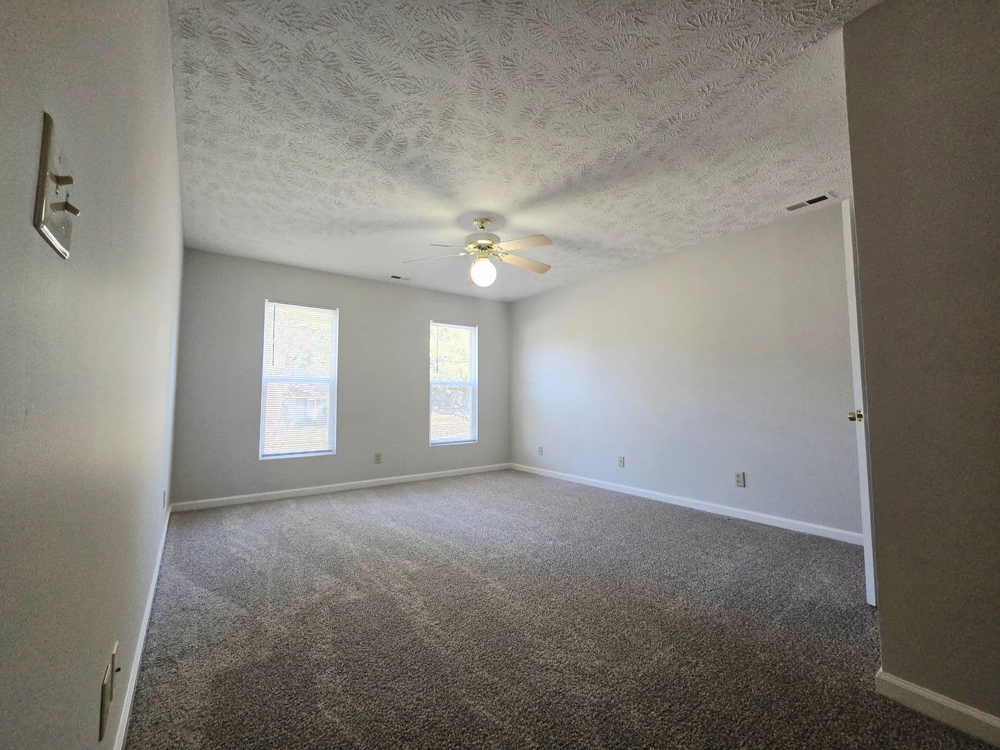Raeford House: 202 Cobblestone Ct