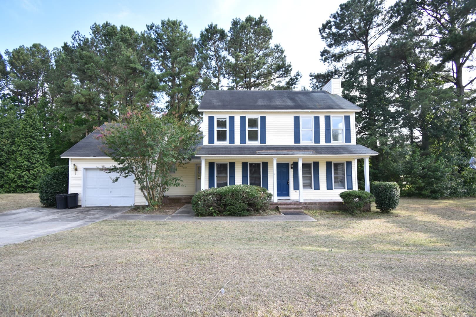 Raeford House: 202 Cobblestone Ct