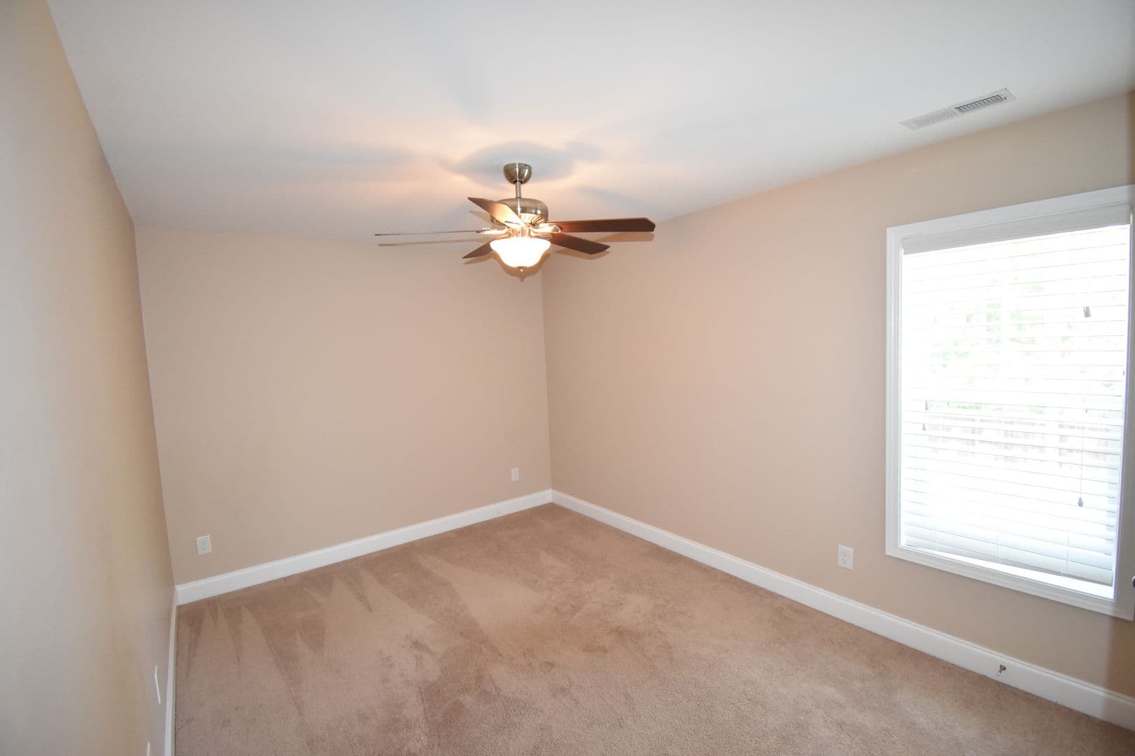 Fayetteville House: 4221 Raccoon Path